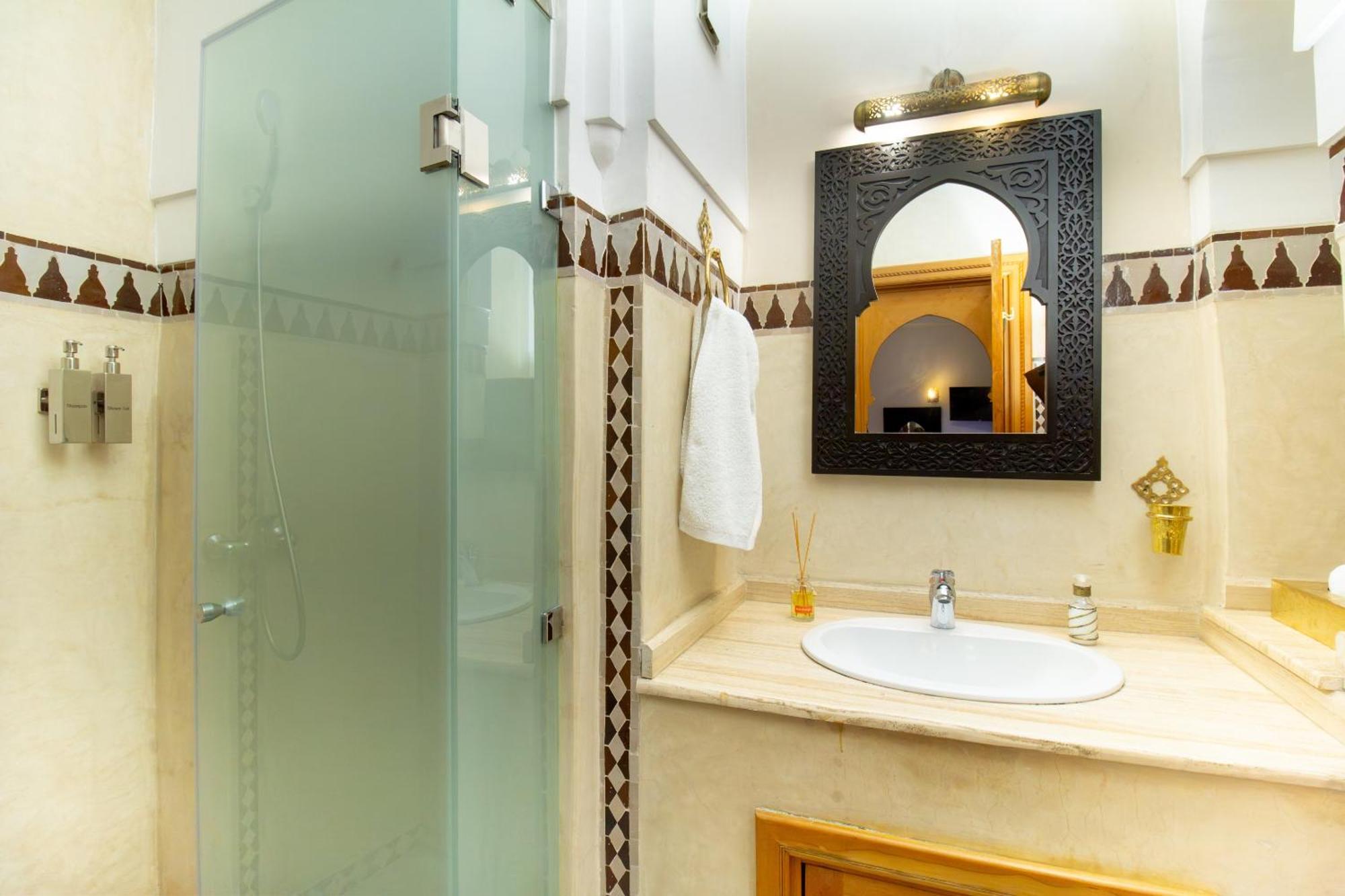 Habitación Doble Deluxe con ducha